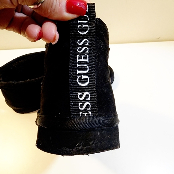 GUESS Stylish Black faux fur Suede ankle booties size 8.5 M - Picture 9 of 11
